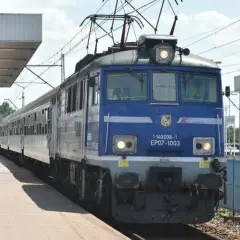 Jak dojechać z Warszawy do Ustronia Górskiego - najlepsze opcje transportu
