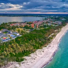 Ile km do Mielna? Sprawdź, jak daleko jest z Twojego miasta