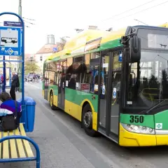 Gdzie odjeżdża autobus 672 w Katowicach? Znajdź przystanek teraz
