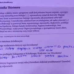 Komu podlegały biskupstwa w Kołobrzegu, Krakowie i Wrocławiu?