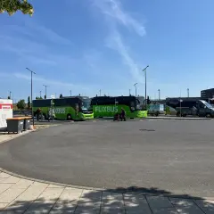 Polski bus Wrocław: Gdzie naprawdę odjeżdża i co musisz wiedzieć