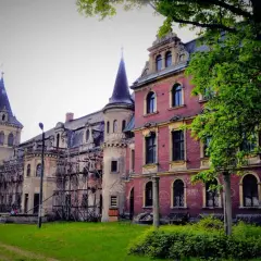 Pałac w Krowiarkach: Fascynująca historia i ukryte skarby architektury