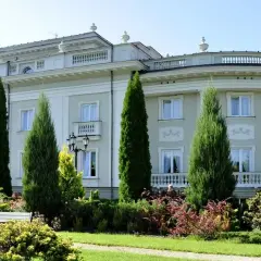 Zabytkowy dworek Otrębusy - historia, atrakcje i wydarzenia