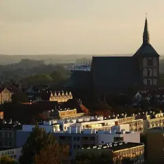 Kołobrzeg ile mieszkańców – zaskakujące dane o populacji miasta