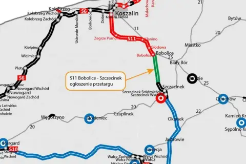 Mapa drogowa z zaznaczonymi trasami S6, S10, S11. Widać Koszalin, lotnisko oraz przebieg S11 Bobolice-Szczecinek.
