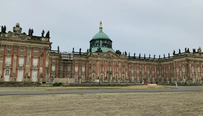Nowy pałac w Poczdamie: Fascynująca historia i architektura, które musisz znać