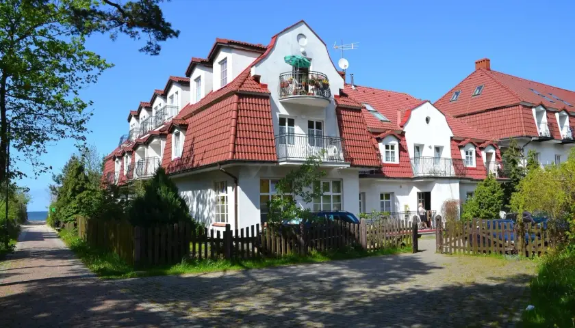 Dworek Prawdzic w Niechorzu - idealne miejsce na relaks nad morzem