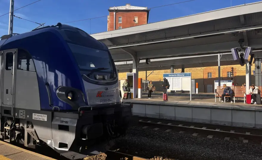 Jelenia Góra-Szczecin: Trasa, czas, pociąg czy auto? Sprawdź!