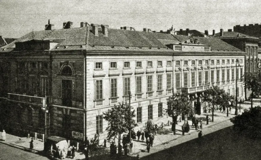 Pałac Tyszkiewiczów w Warszawie – historia, architektura i tajemnice