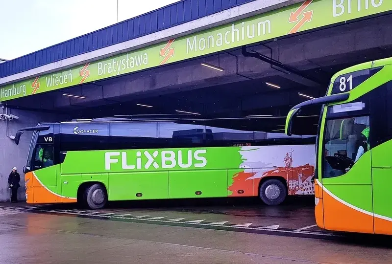 Flixbus skąd odjeżdża? Odkryj najlepsze miejsca w Polsce