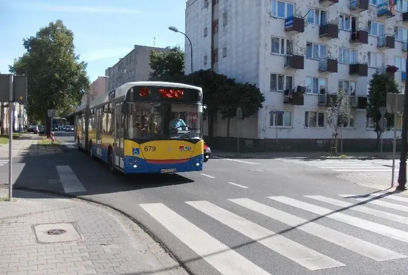 Płomiński Travel - sprawdź, skąd odjeżdżają autobusy i przystanki