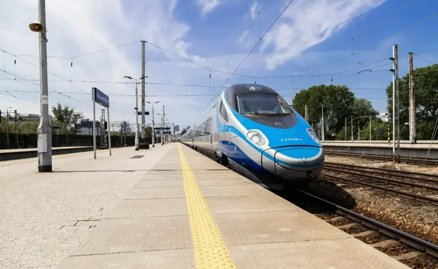Pendolino Katowice-Kołobrzeg - jak kupić bilet i nie przepłacić?