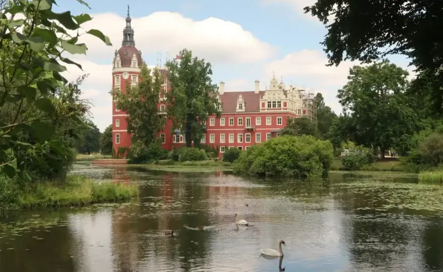 Zamek w Mużakowie zwiedzanie - godziny otwarcia i ceny biletów