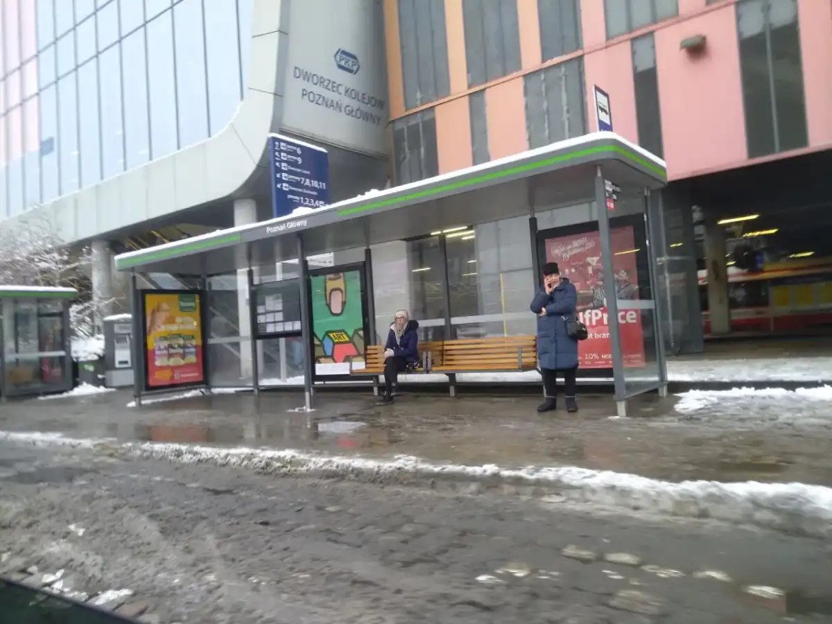 Jak dojechać z dworca PKP na lotnisko w Poznaniu?
