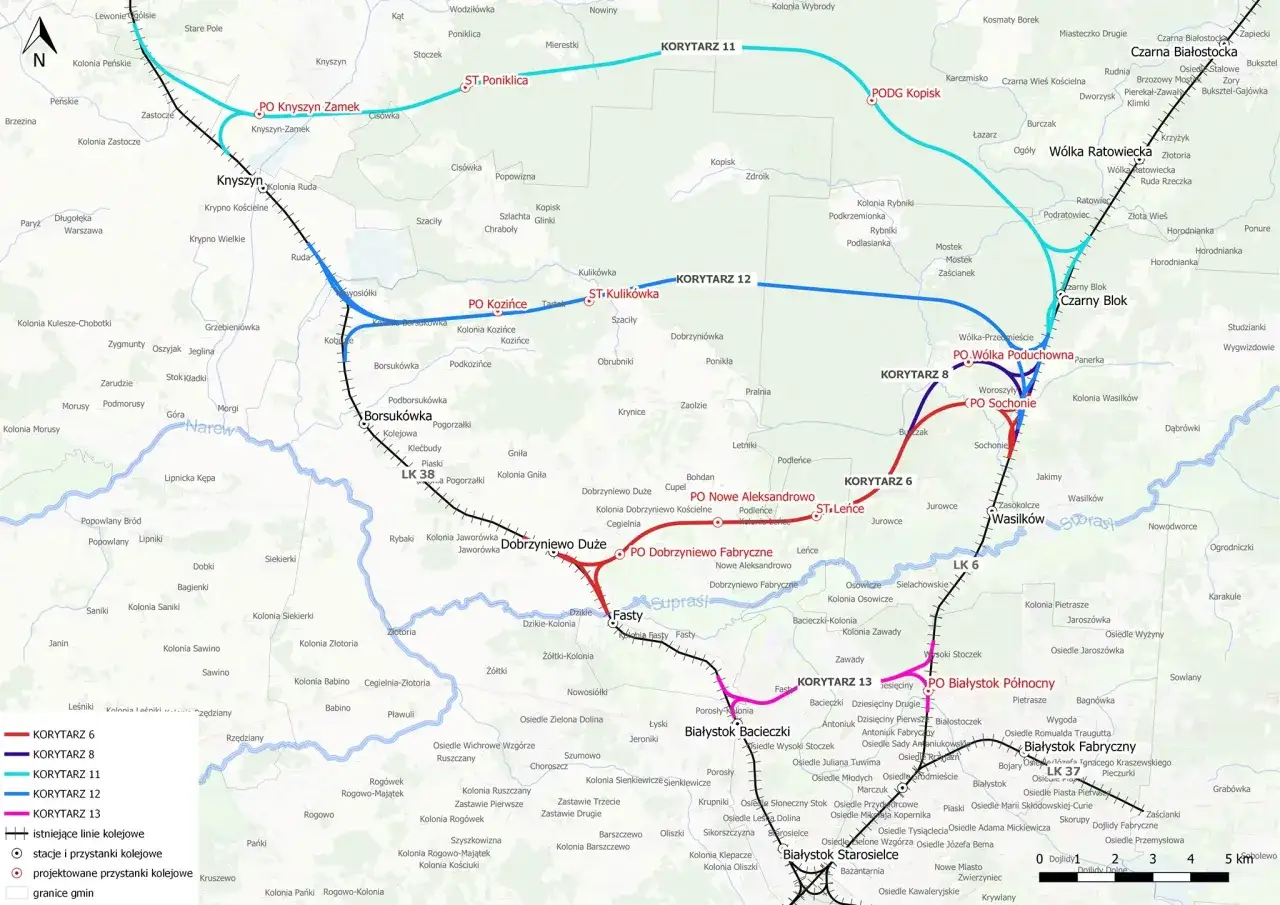 Mapa kolejowa okolic Białegostoku, z zaznaczonymi trasami, stacjami i projektowanymi inwestycjami. Widać tu m.in. linie kolejowe KORYTARZ 11, KORYTARZ 12, KORYTARZ 8, KORYTARZ 6, KORYTARZ 13.