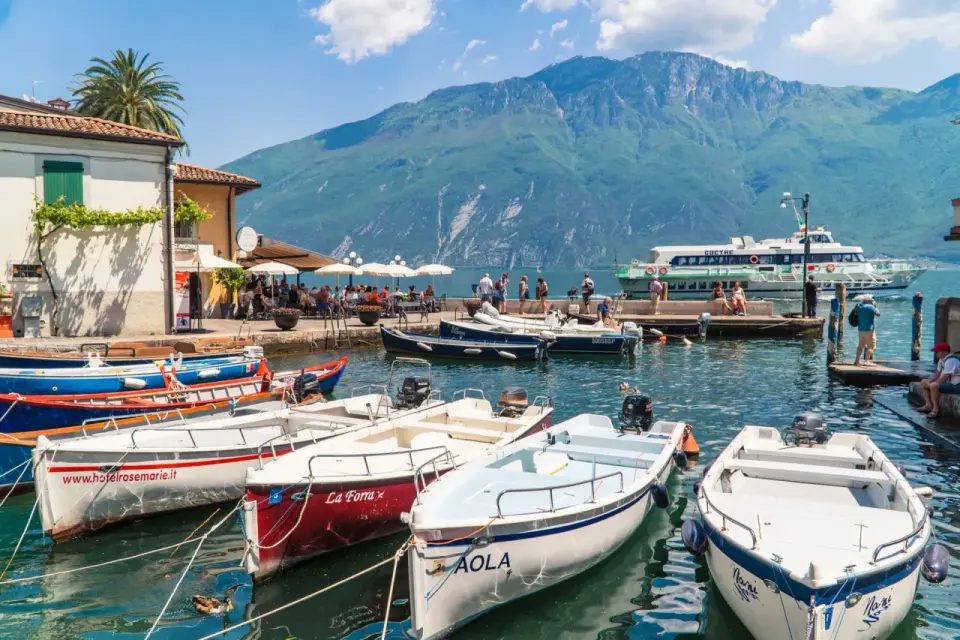 Nad jezioro Garda samolotem - które lotnisko wybrać?